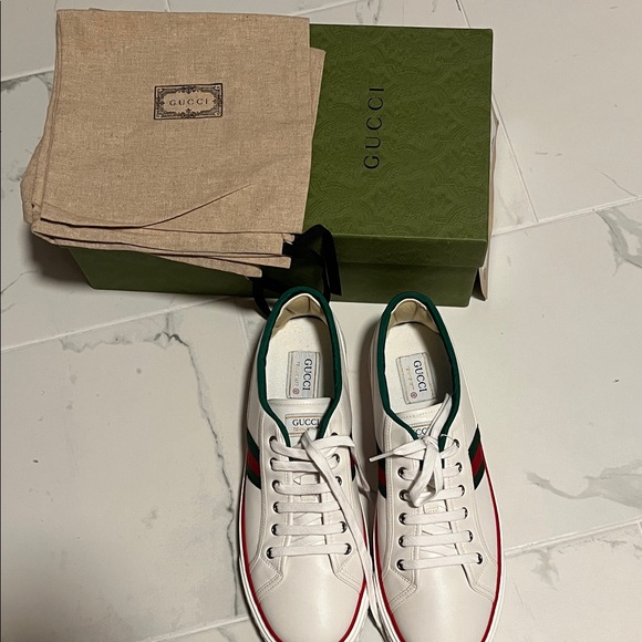 Gucci White Sneakers with Red and Green Accents - Picture 6 of 13